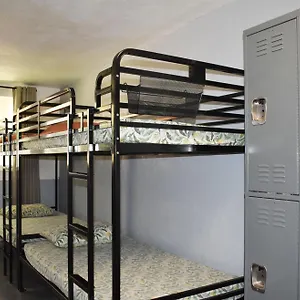 Hostel Polynesian Club 